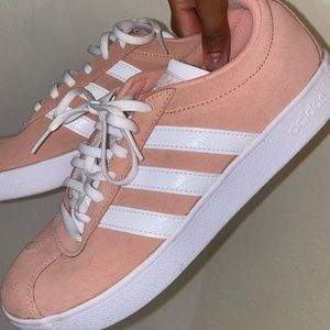 Adidas Sneakers